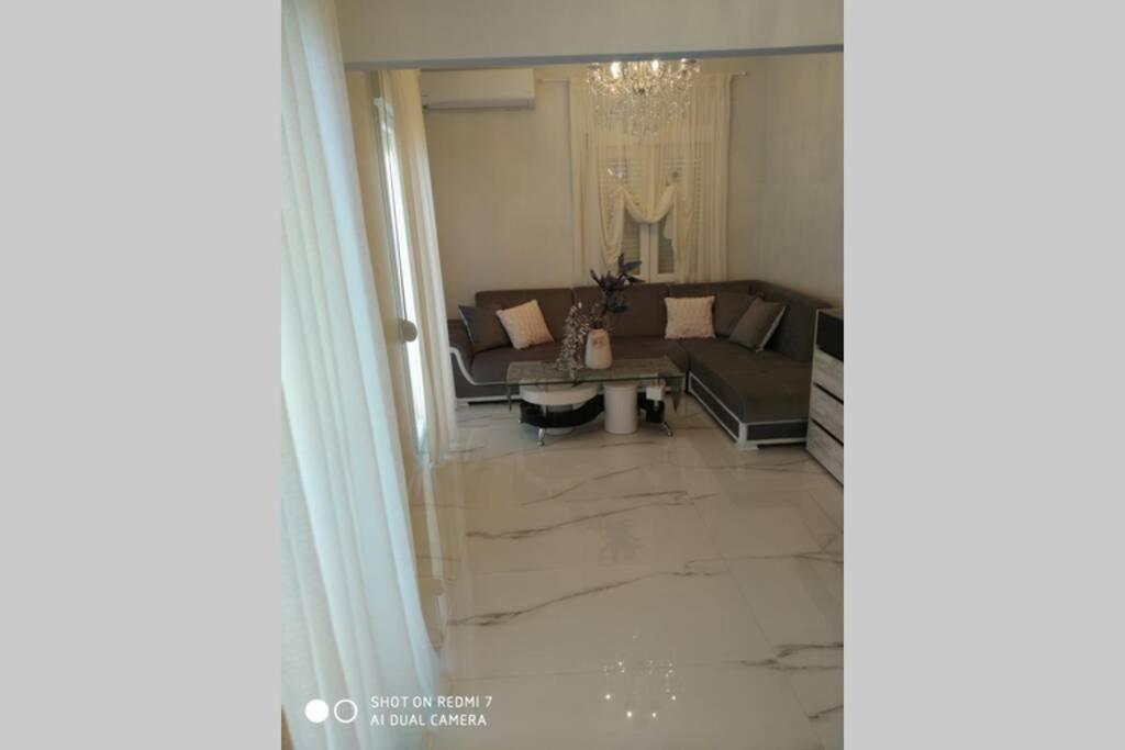 Studio Stesi Peraia Thessaloniki S Luaran gambar
